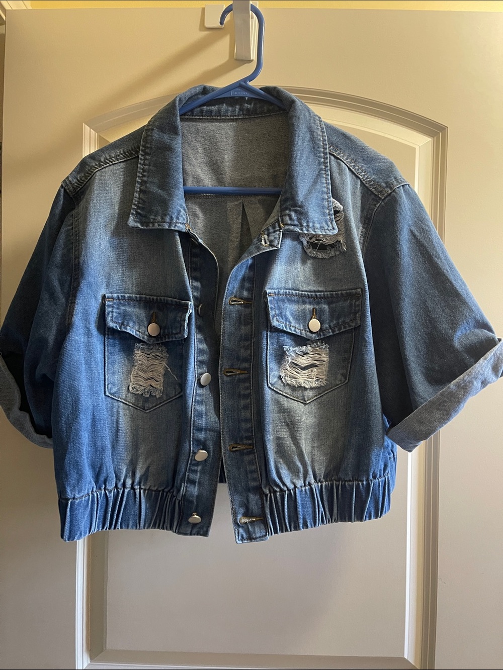 Women's Blue Distressed Cropped Denim Jacket